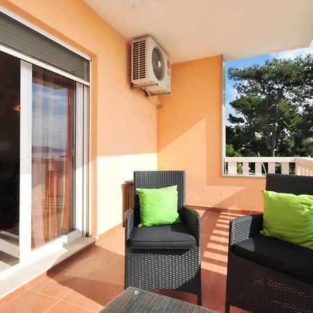 Apartment Luxury Cream Kastela Bagian luar foto