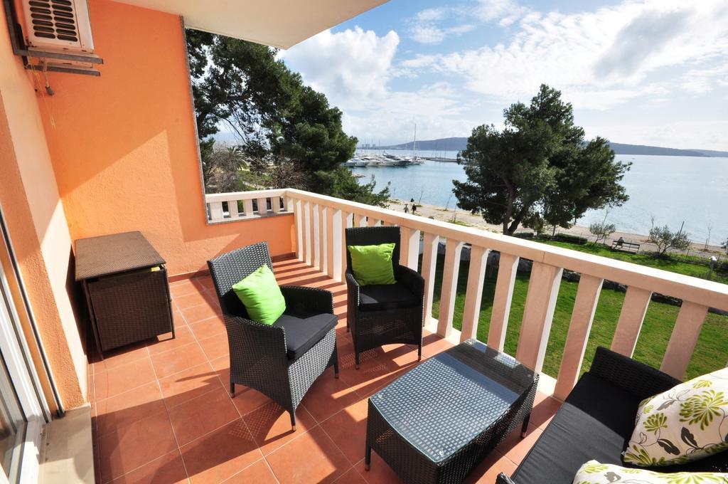 Apartment Luxury Cream Kastela Ruang foto